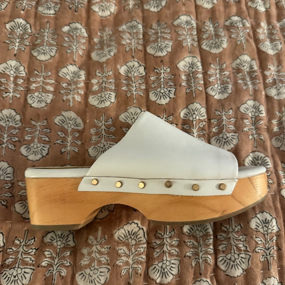 Dolce Vita platform sandal